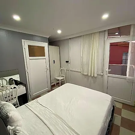 Ezel Group Hotel 2*