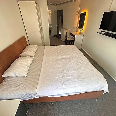 Ezel Group Hotel